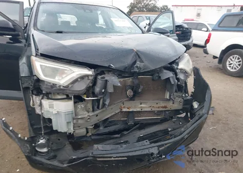 2018 Toyota Rav4 Xle z USA, uszkodzony, nr VIN 2T3RFREV5JW755415